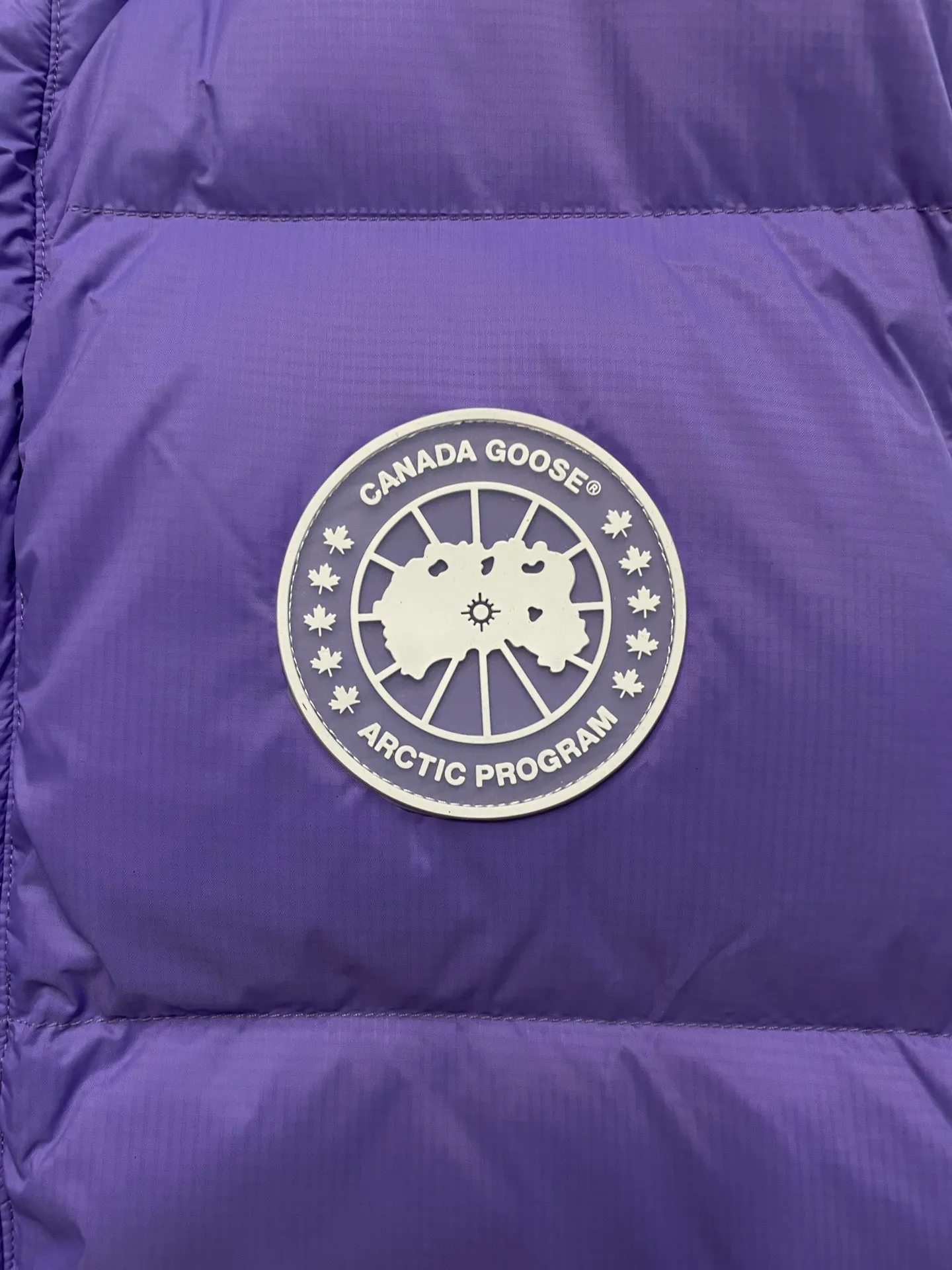 Canadagoose/ 21Ss ❗️ New Arrival“ Series” Canada Goose New Arrival“Northern Lights” ！ ， ， ！ ： 1⃣ 9500-100%nylon 2⃣ YKK ， 3⃣ 80% ，（zp 80% / 90% ） ： 1⃣ /9500-100%nylon 100% 100% , 、 ZP ， 。 2⃣ 80% ， （30 ） 。 。 ： ， 。 ， ， 。 Size:XS-2XL :Purple. . .Black.Royal Blue .Dark Blue